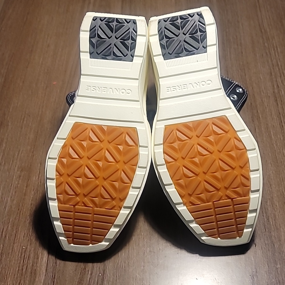 Woman's CONVERSE 70's chunky heel size 8 sneaker. NWOT - Picture 3 of 6